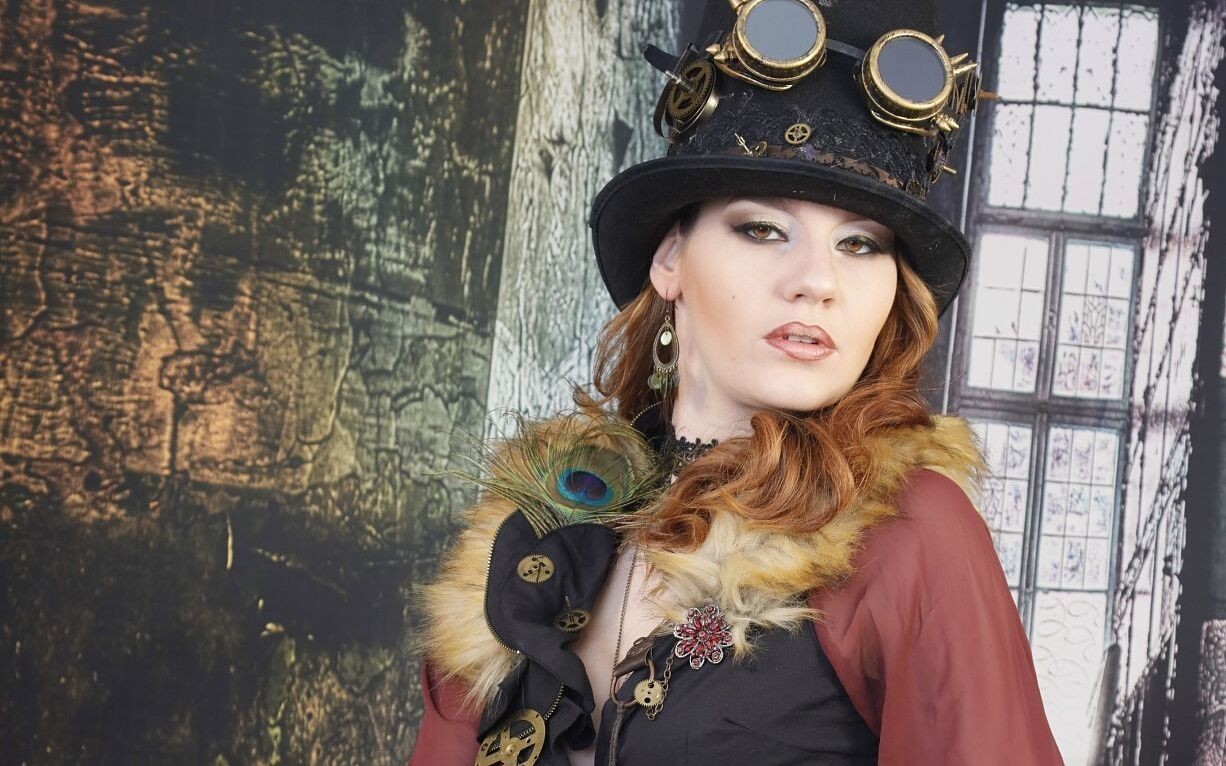 374 Elena Vega as Pirate Girl in Steampunk Costume in Boat od Bravo Models Media | Faphouse